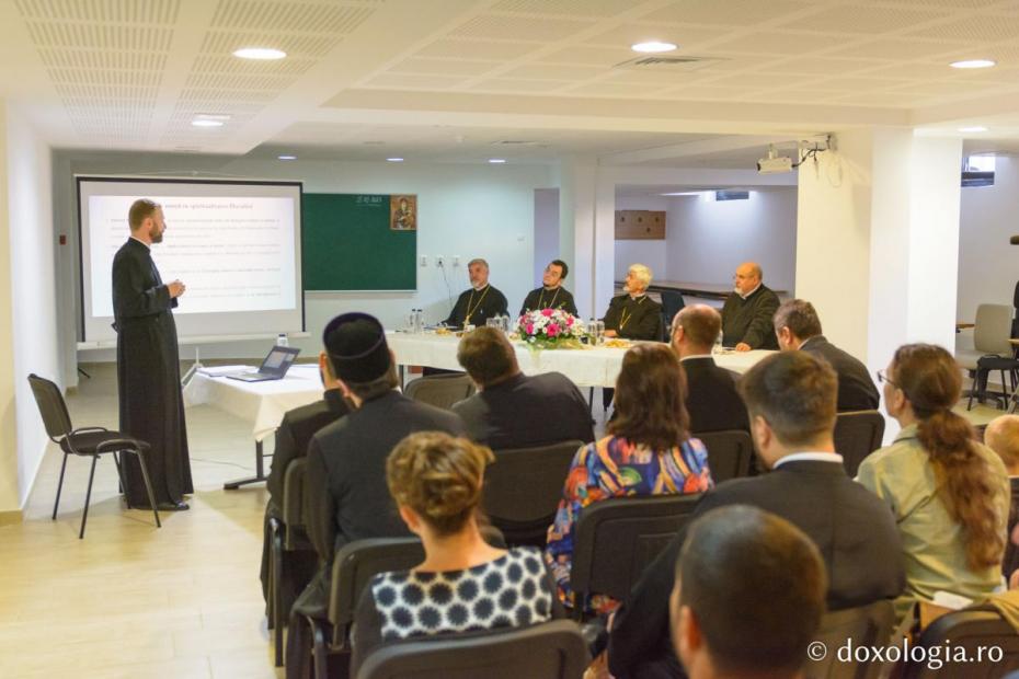 Suținerea publică a tezei de doctorat / Foto: Mihail Vrăjitoru Suținerea publică a tezei de doctorat / Foto: Mihail Vrăjitoru